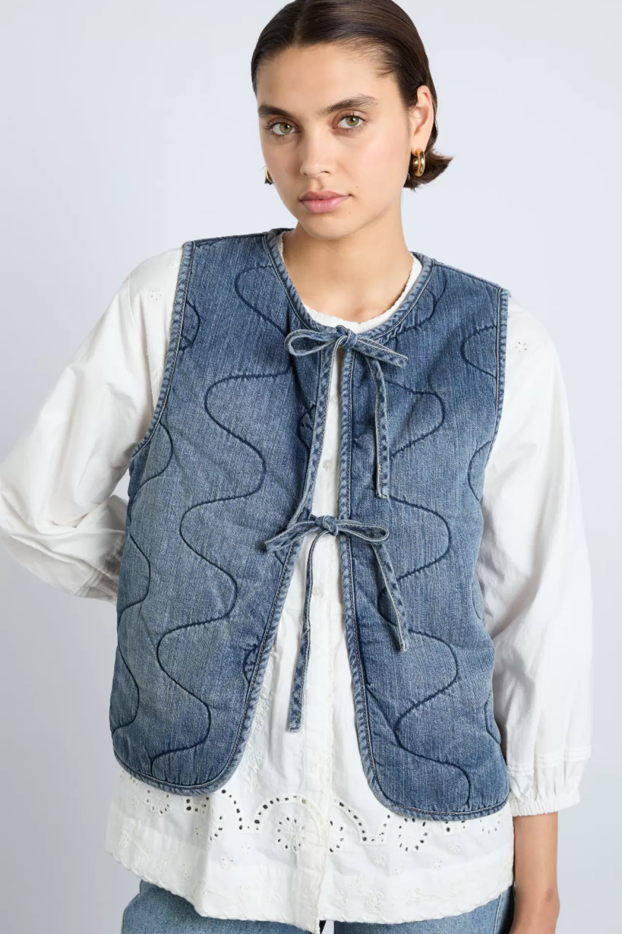 Hot Damson Madder denim tilly gilet- vintage wash blue