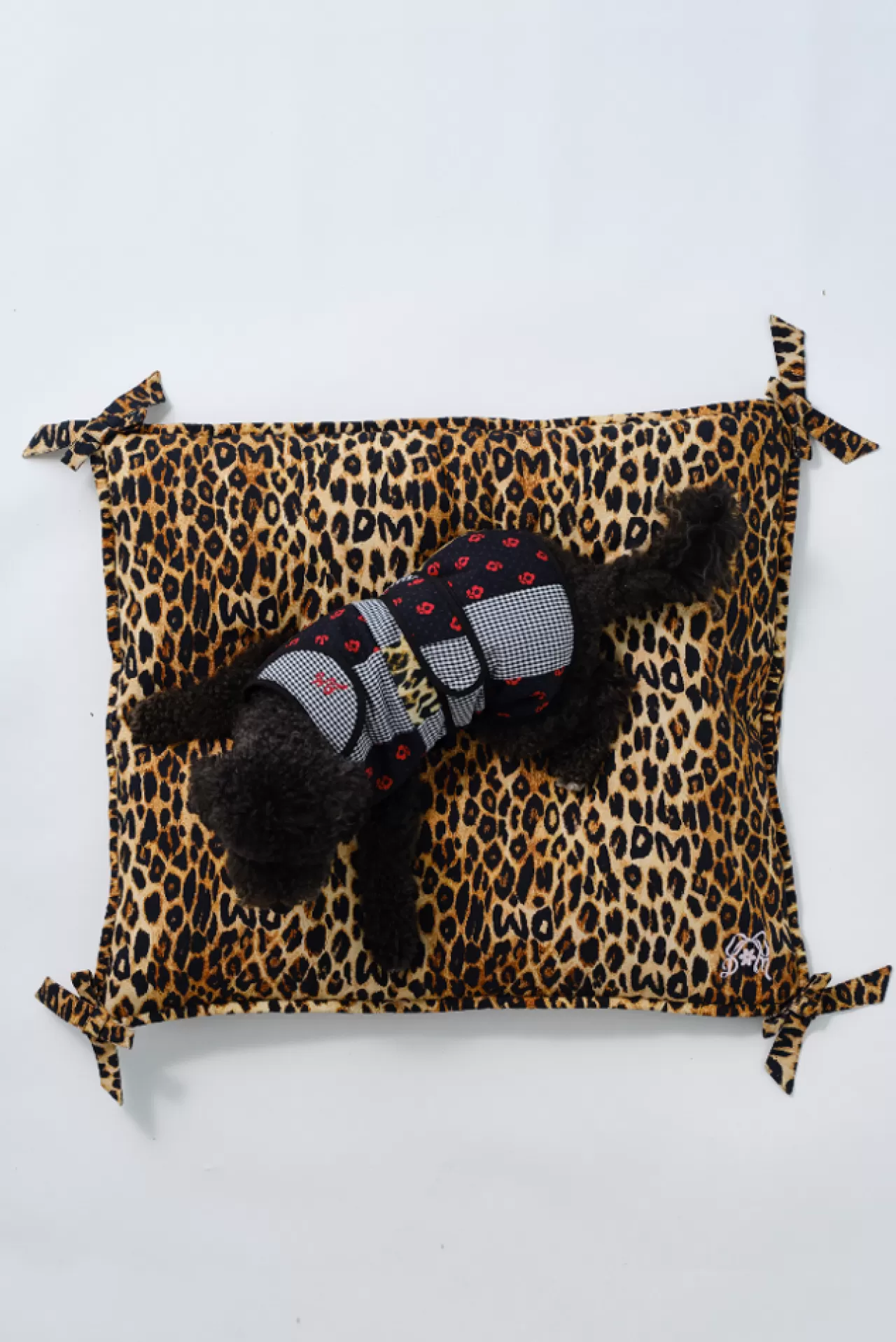 Fashion Damson Madder floor cushion pet bed - print with bow detail leopard